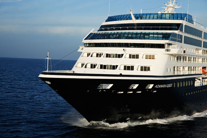 아자마라 클럽 퀘스트 호 (AZAMARA Quest) 